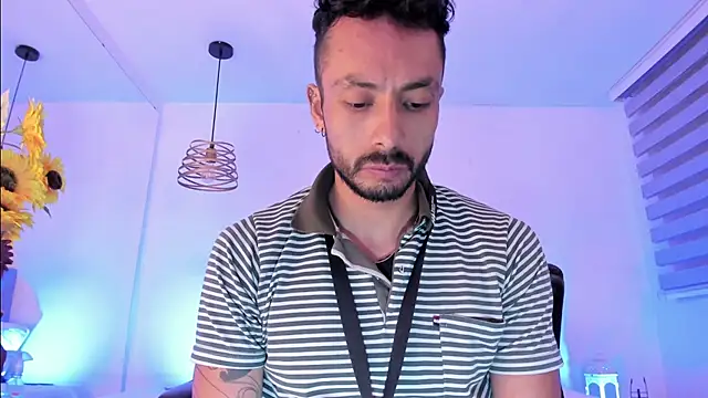 Snapshot of Tom_cooper_ chatting on 10.03.25 Tom cooper online show from 10.03.25