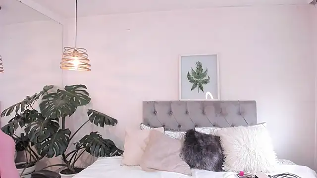 Snapshot of Tom_cooper_ chatting on 11.20.25 Tom cooper online show from 11.20.25