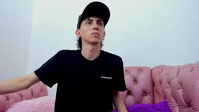 JeanRam18 online show from 03.21.25