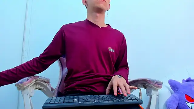 JeanRam18 online show from 12.19.25