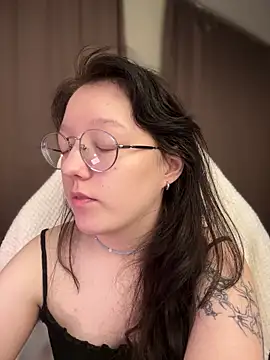 emigooflordXD online show from 12.12.24