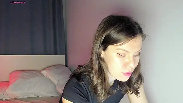 Snapshot of fifth_element chatting on 02.08.25 fifth element online show from 02.08.25