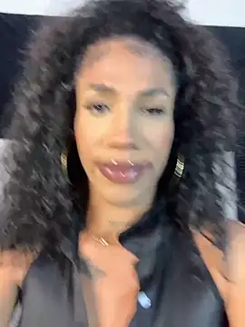 Snapshot of turabbitxx chatting on 02.13.25 turabbitxx online show from 02.13.25