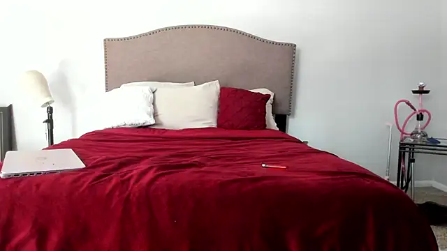 yiauana online show from 09.20.25