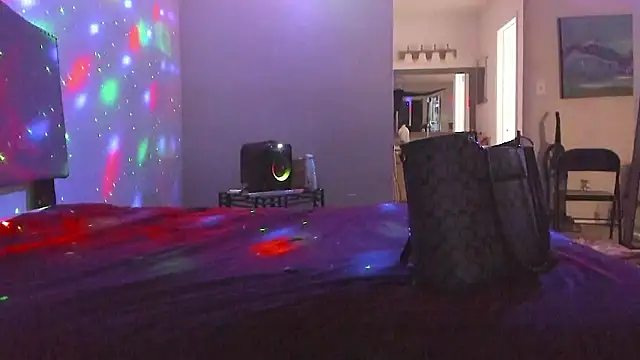 yiauana online show from 02.22.26