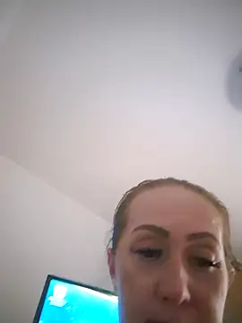 AvaLloyd online show from 02.27.25