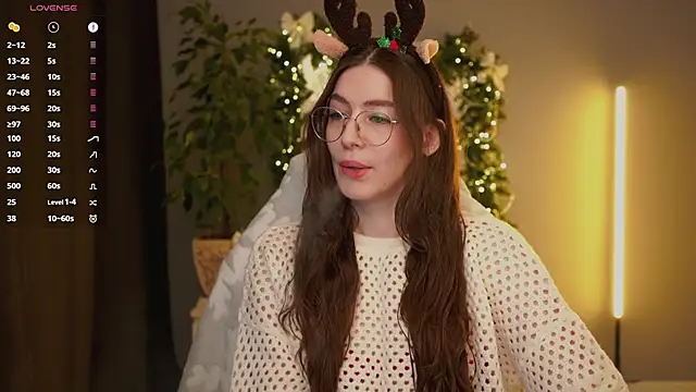 Snapshot of Ester_Hill chatting on 12.22.25 Ester Hill online show from 12.22.25