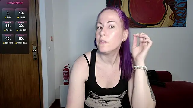 Snapshot of gennyrock chatting on 03.07.25 gennyrock online show from 03.07.25