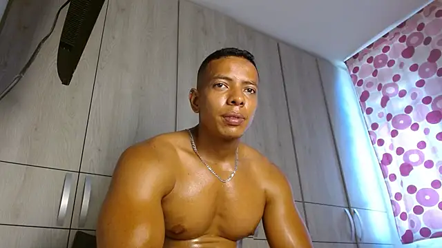 Muscle Brown10 online show from 01.12.25