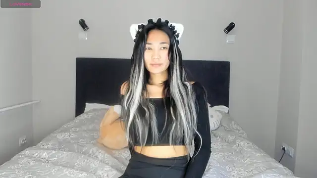 Snapshot of wendy_marvel chatting on 12.25.24 wendy marvel online show from 12.25.24