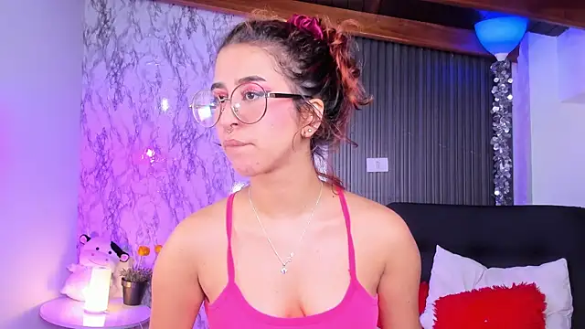 chloe blue online show from 03.07.25