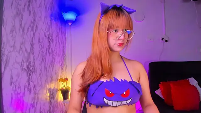 chloe blue online show from 11.22.25