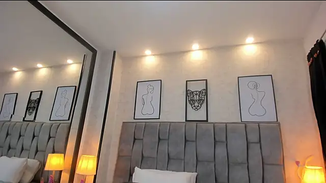 Snapshot of sweet--emily chatting on 12.13.24 sweet--emily online show from 12.13.24