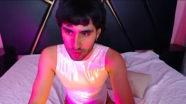 Snapshot of MilanZaire chatting on 01.24.25 MilanZaire online show from 01.24.25