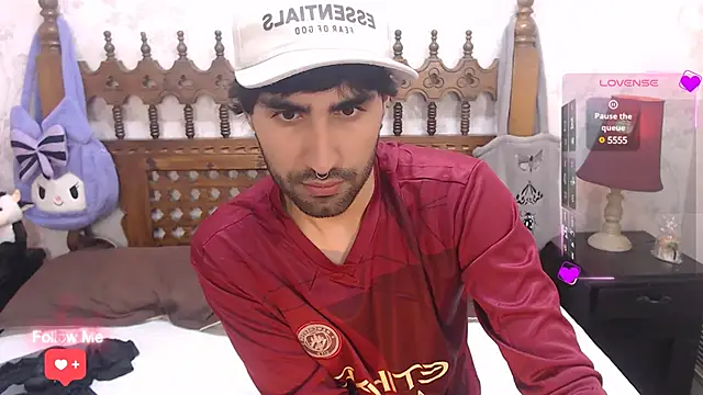 Snapshot of MilanZaire chatting on 03.10.25 MilanZaire online show from 03.10.25