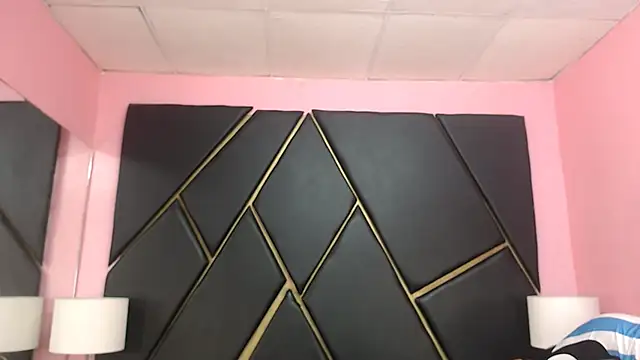 Snapshot of MilanZaire chatting on 09.13.25 MilanZaire online show from 09.13.25