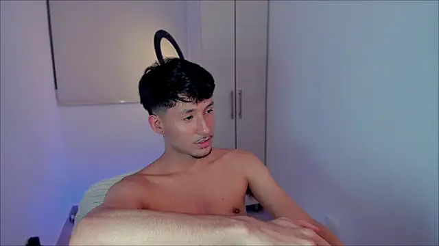 Snapshot of dimitri_targaryen chatting on 12.03.24 dimitri targaryen online show from 12.03.24