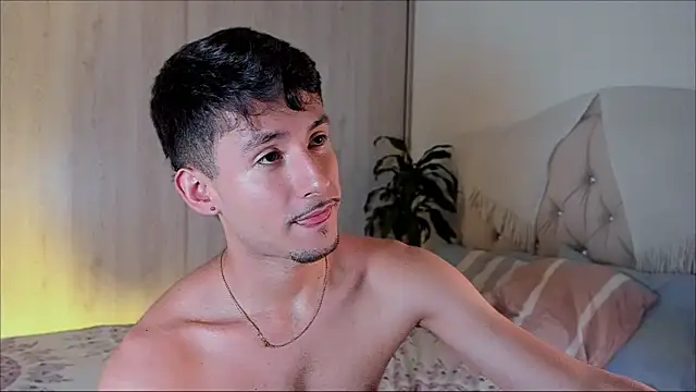 Snapshot of dimitri_targaryen chatting on 09.10.25 dimitri targaryen online show from 09.10.25