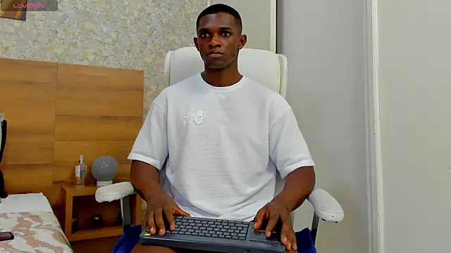 nicolaskan online show from 12.17.24