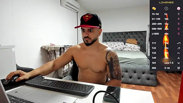 supermanboy94 online show from 10.17.25