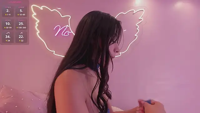 Snapshot of valerymonroe chatting on 01.10.25 valerymonroe online show from 01.10.25