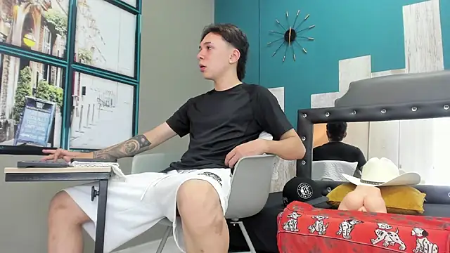 Snapshot of Rhaegal_hot chatting on 12.14.24 Rhaegal hot online show from 12.14.24