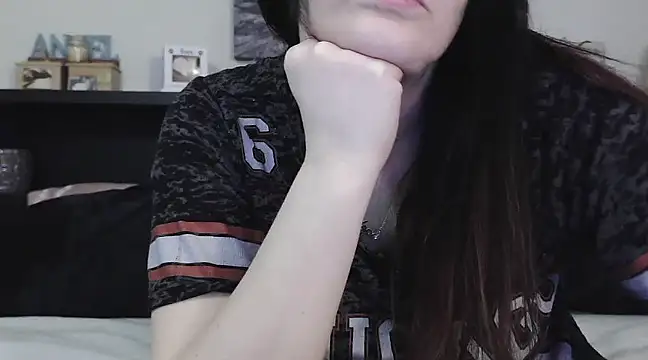 CrystalLakeXO online show from 03.21.25