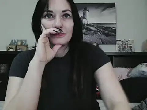 CrystalLakeXO online show from 03.21.25