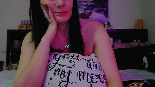 CrystalLakeXO online show from 11.12.25