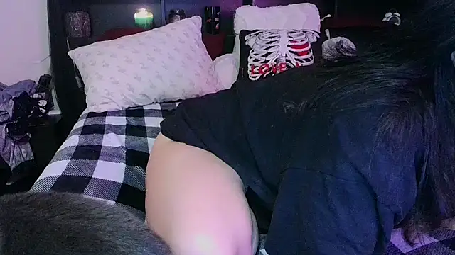 CrystalLakeXO online show from 01.17.26