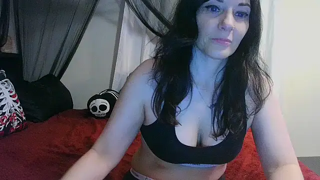 CrystalLakeXO online show from 03.10.26