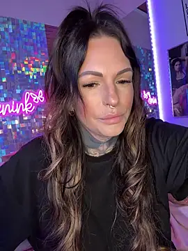 Snapshot of AileenInkOfficial chatting on 03.15.25 AileenInkOfficial online show from 03.15.25