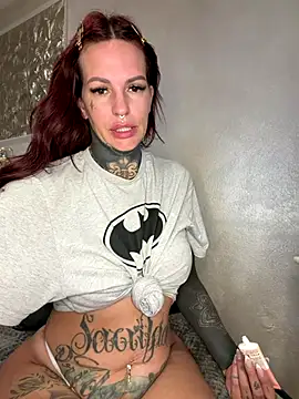 Snapshot of AileenInkOfficial chatting on 11.11.25 AileenInkOfficial online show from 11.11.25