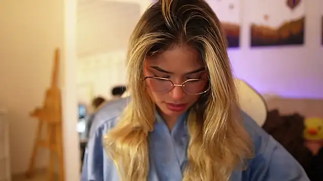 SaraParisi online show from 02.04.25