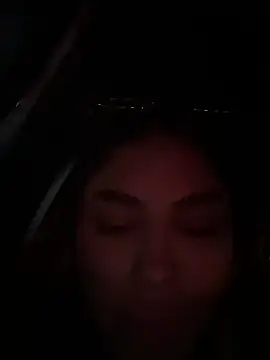 SaraParisi online show from 10.19.25