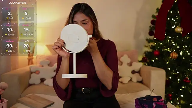 SaraParisi online show from 11.17.25