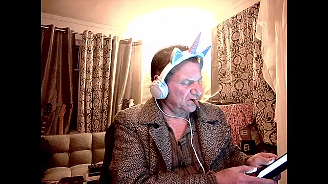 Snapshot of coryassman chatting on 01.22.25 coryassman online show from 01.22.25