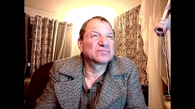 Snapshot of coryassman chatting on 01.23.25 coryassman online show from 01.23.25