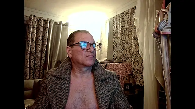 Snapshot of coryassman chatting on 01.25.25 coryassman online show from 01.25.25