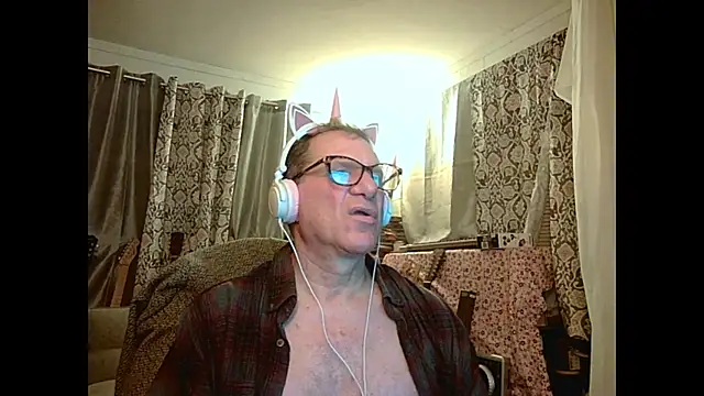 Snapshot of coryassman chatting on 02.05.25 coryassman online show from 02.05.25