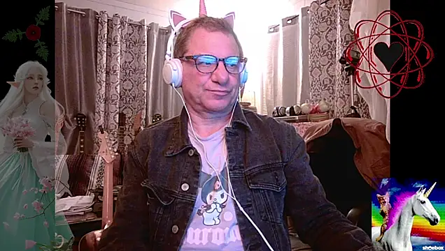 Snapshot of coryassman chatting on 10.21.25 coryassman online show from 10.21.25