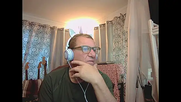 Snapshot of coryassman chatting on 03.11.26 coryassman online show from 03.11.26