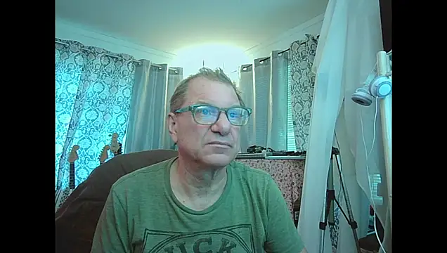 Snapshot of coryassman chatting on 04.10.26 coryassman online show from 04.10.26