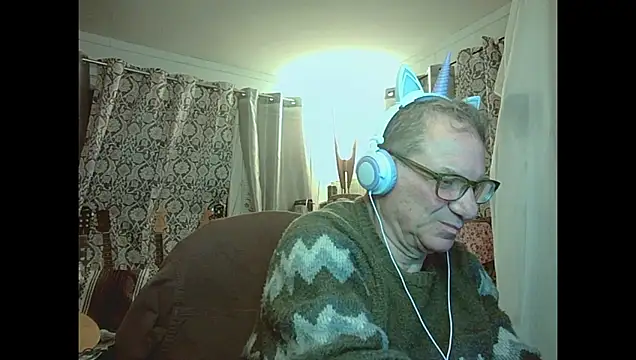 Snapshot of coryassman chatting on 04.13.26 coryassman online show from 04.13.26