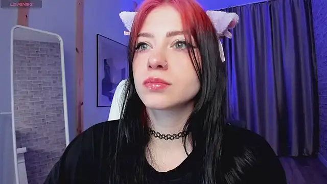 Snapshot of arielabradberry chatting on 01.09.25 arielabradberry online show from 01.09.25