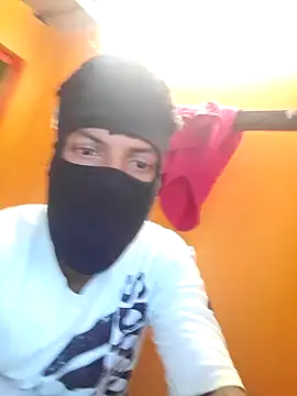 Snapshot of model_yesx chatting on 12.10.24 model yesx online show from 12.10.24