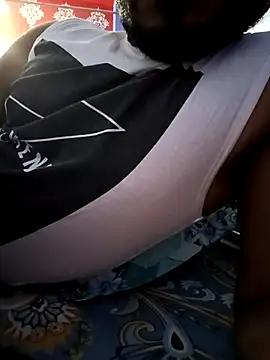 Snapshot of model_yesx chatting on 02.21.25 model yesx online show from 02.21.25