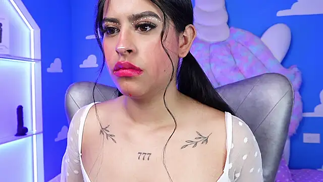 Snapshot of miss_romyna chatting on 01.31.25 miss romyna online show from 01.31.25