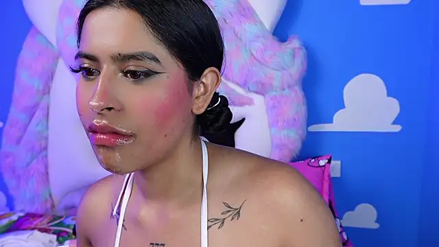 Snapshot of miss_romyna chatting on 02.21.25 miss romyna online show from 02.21.25