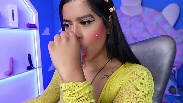 Snapshot of miss_romyna chatting on 02.24.25 miss romyna online show from 02.24.25